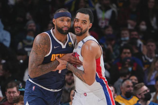 “童话小马一家”穿上彩色服饰 全面完工等你来打卡哈尔滨（童话小马一家换上彩色新装，现已全面竣工，哈尔滨等你来打卡）