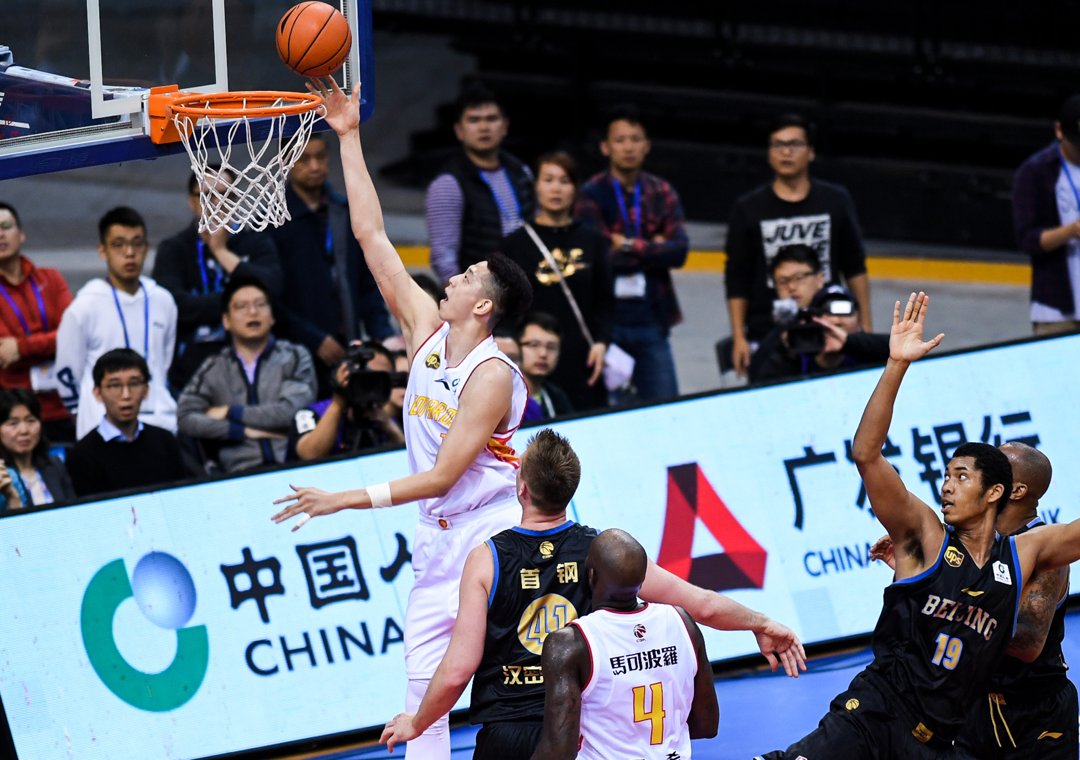 蒙特雷主席：知道拉莫斯会离队，本希望以另一种方式公布此事（蒙特雷主席：早知拉莫斯将离队，原计划以不同方式对外宣布）